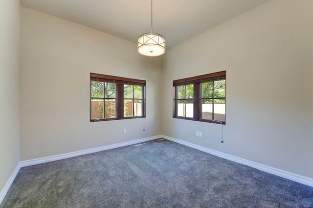 2204 Via Granada Place NW, Albuquerque, NM 87104