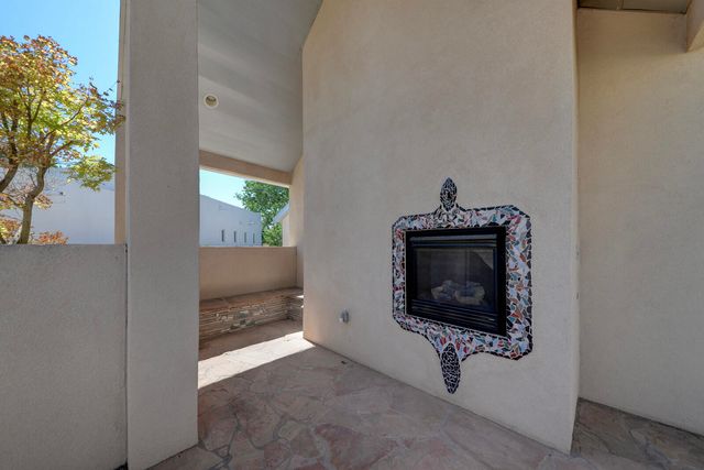 2204 Via Granada Place NW, Albuquerque, NM 87104