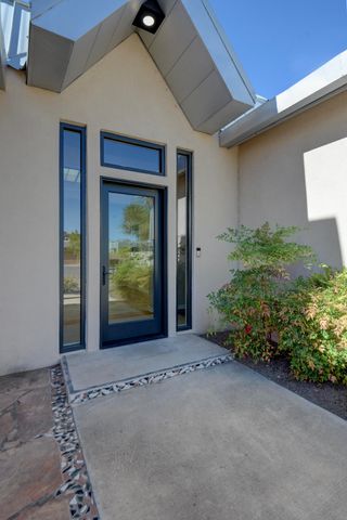 2204 Via Granada Place NW, Albuquerque, NM 87104