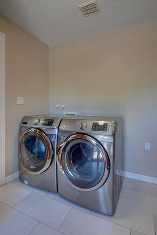 2204 Via Granada Place NW, Albuquerque, NM 87104
