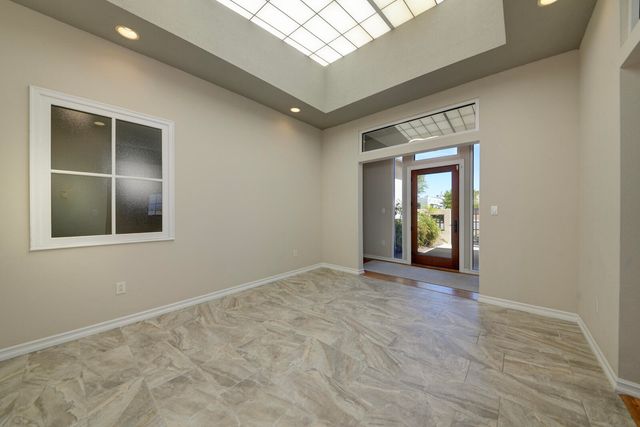 2204 Via Granada Place NW, Albuquerque, NM 87104