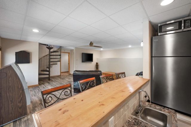 27720 Saunders Meadow Rd, Idyllwild, CA 92549