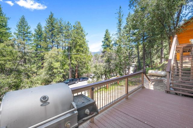 27720 Saunders Meadow Rd, Idyllwild, CA 92549