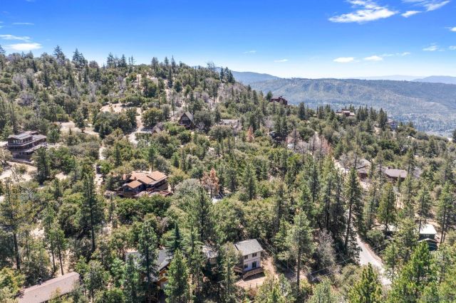27720 Saunders Meadow Rd, Idyllwild, CA 92549