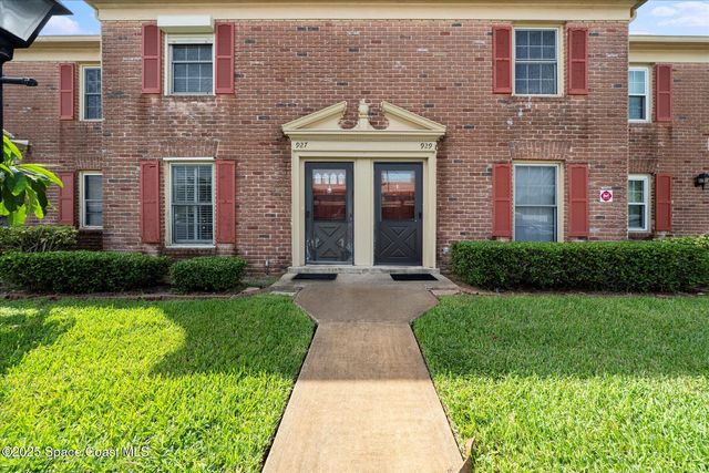 927 N Colonial Court 33, Indian Harbour Beach, FL 32937