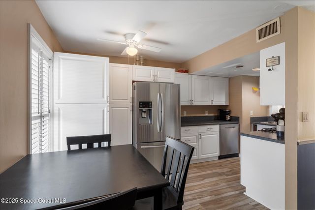 927 N Colonial Court 33, Indian Harbour Beach, FL 32937