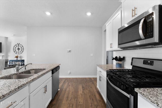 513 Cedar Park Drive, Loudon, TN 37774