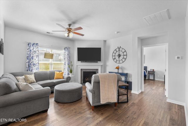 513 Cedar Park Drive, Loudon, TN 37774