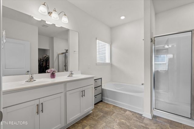 513 Cedar Park Drive, Loudon, TN 37774