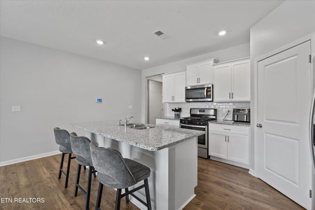 513 Cedar Park Drive, Loudon, TN 37774