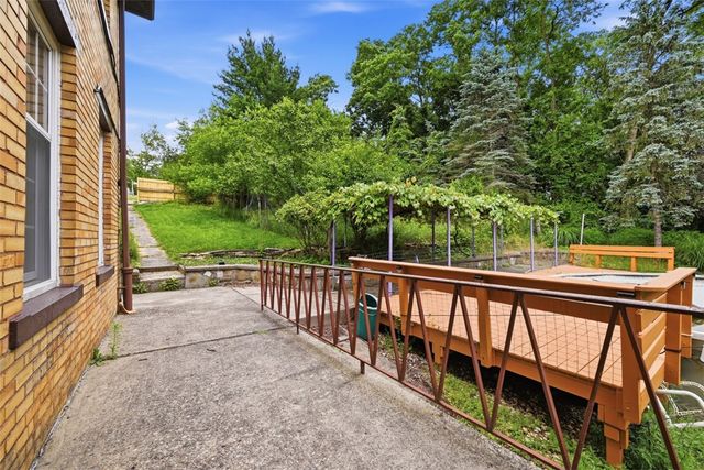1715 Crosby Ave, Beechview, PA 15216