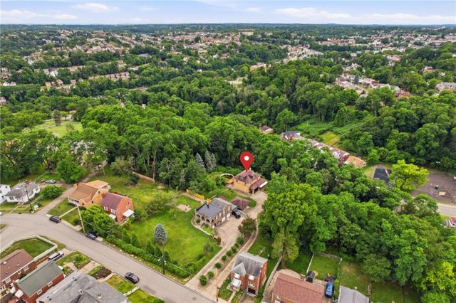 1715 Crosby Ave, Beechview, PA 15216