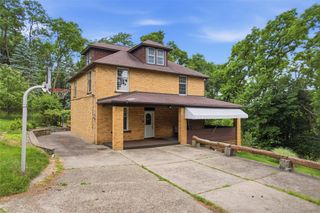 1715 Crosby Ave, Beechview, PA 15216