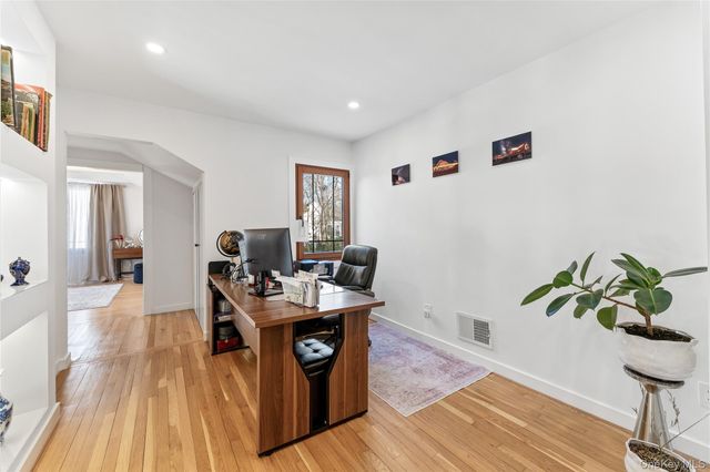 719 Wilmot Road, Scarsdale, NY 10583