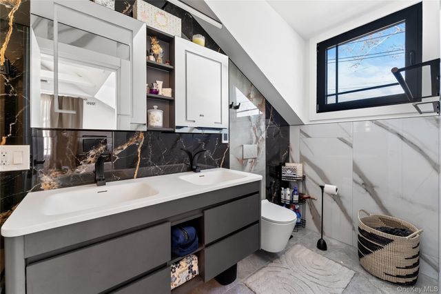 719 Wilmot Road, Scarsdale, NY 10583