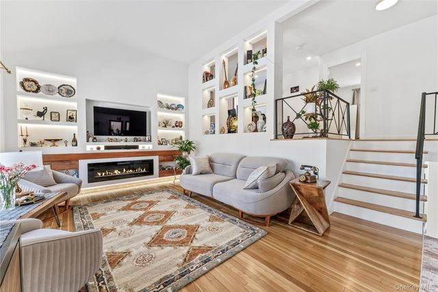 719 Wilmot Road, Scarsdale, NY 10583