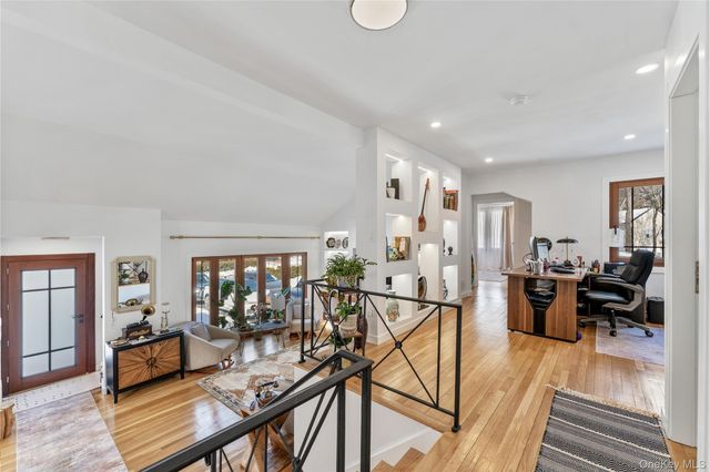 719 Wilmot Road, Scarsdale, NY 10583