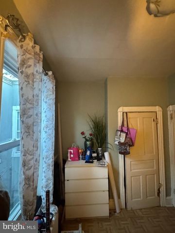5221 CEDAR AVE, Philadelphia, PA 19143