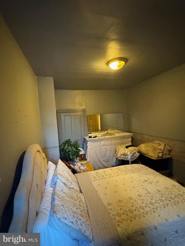 5221 CEDAR AVE, Philadelphia, PA 19143