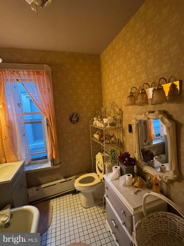 5221 CEDAR AVE, Philadelphia, PA 19143