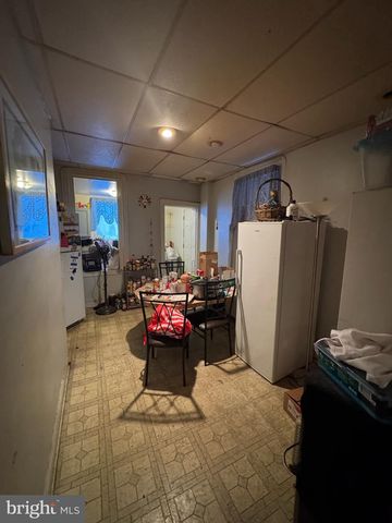 5221 CEDAR AVE, Philadelphia, PA 19143