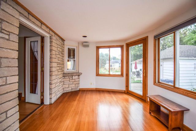 2941 N 75th STREET, Milwaukee, WI 53210