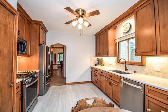 2941 N 75th STREET, Milwaukee, WI 53210