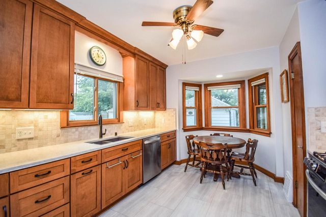 2941 N 75th STREET, Milwaukee, WI 53210