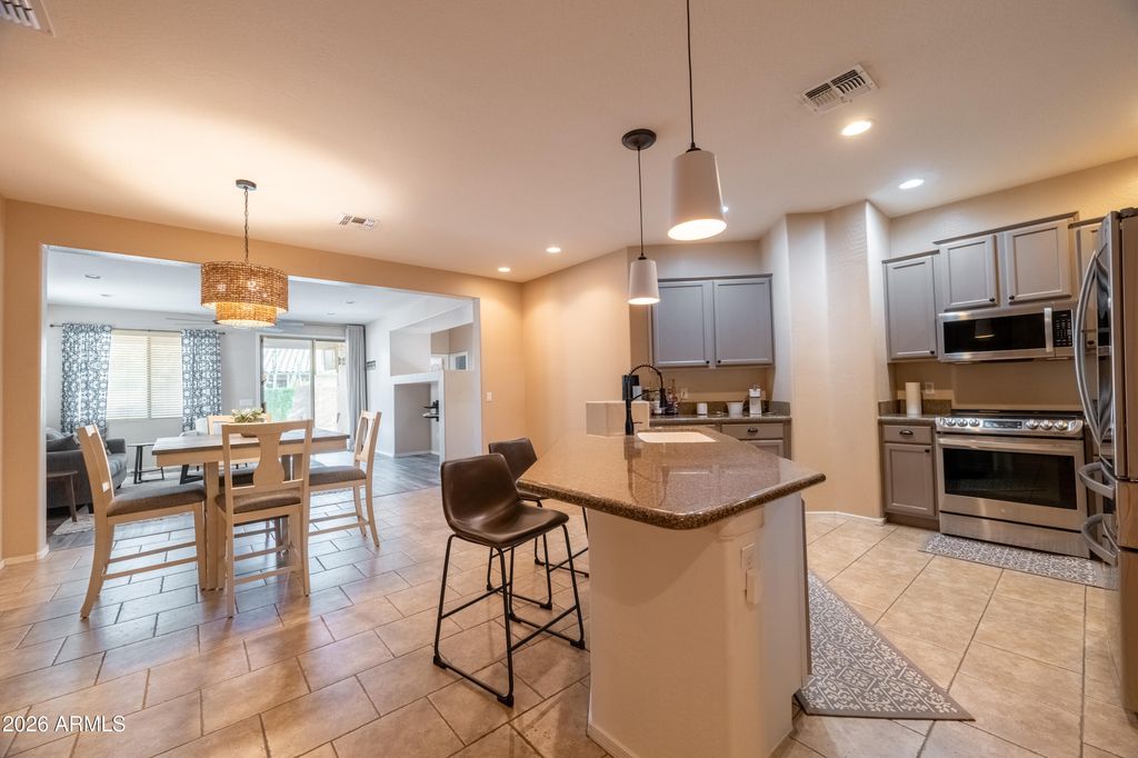 Image 26 of property listing at 7579 E GLOBEMALLOW Lane, Gold Canyon, AZ 85118