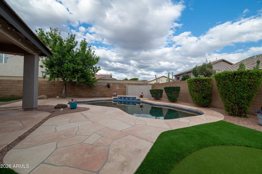 Image 31 of property listing at 7579 E GLOBEMALLOW Lane, Gold Canyon, AZ 85118