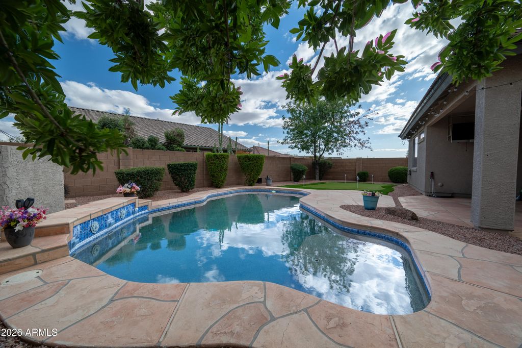 Image 32 of property listing at 7579 E GLOBEMALLOW Lane, Gold Canyon, AZ 85118