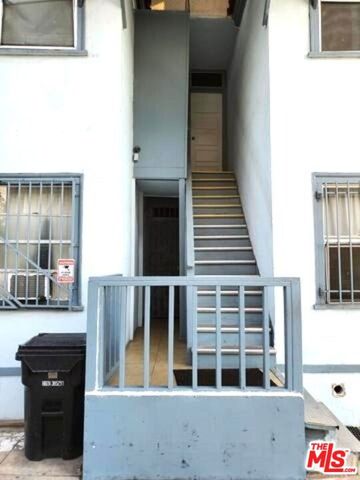 901 S Catalina Street, Los Angeles, CA 90006