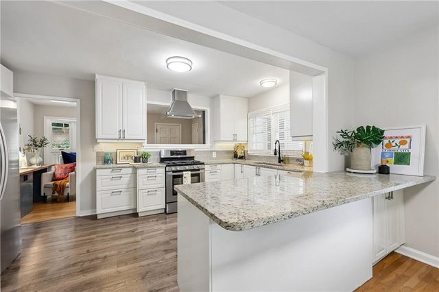 579 N Superior Avenue, Decatur, GA 30033