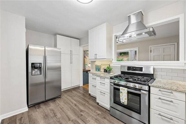 579 N Superior Avenue, Decatur, GA 30033