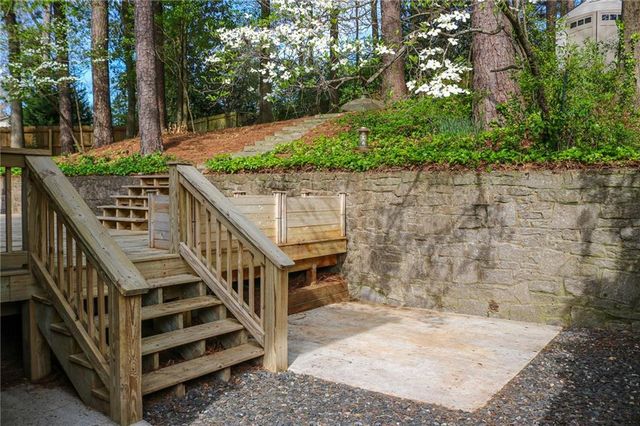 579 N Superior Avenue, Decatur, GA 30033