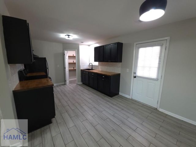 981 White Circle, Hinesville, GA 31313