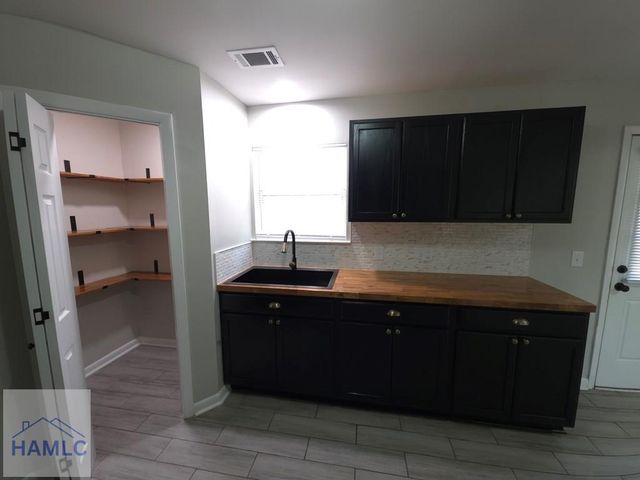 981 White Circle, Hinesville, GA 31313