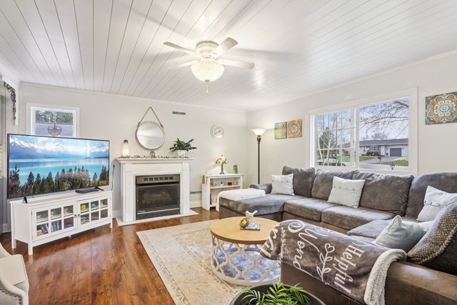 6241 237th Avenue, Salem, WI 53168