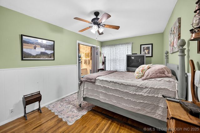 225 S Locust Street, Oologah, OK 74053