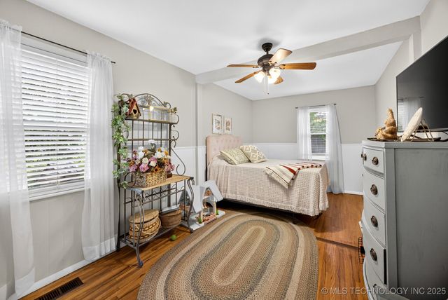 225 S Locust Street, Oologah, OK 74053