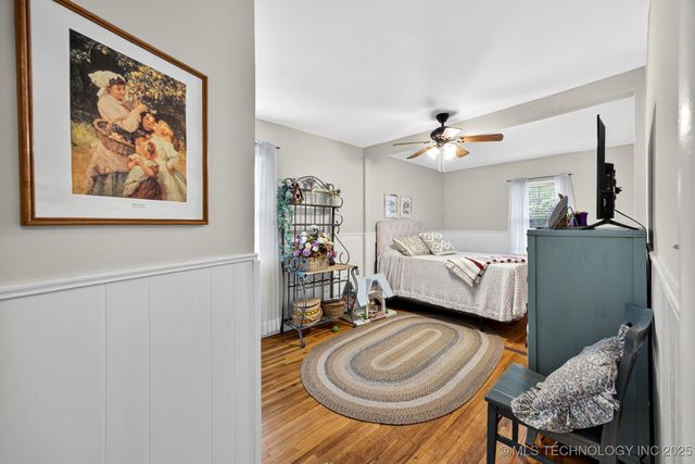 225 S Locust Street, Oologah, OK 74053