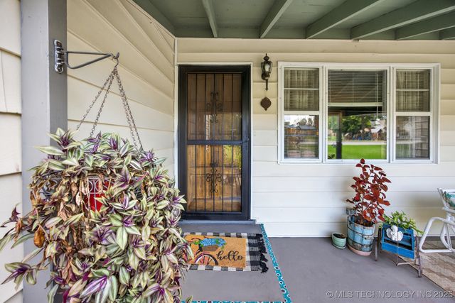 225 S Locust Street, Oologah, OK 74053