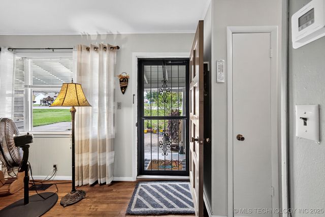 225 S Locust Street, Oologah, OK 74053