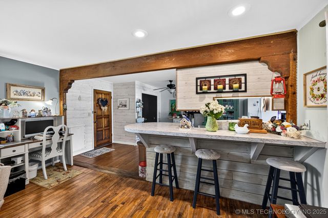 225 S Locust Street, Oologah, OK 74053