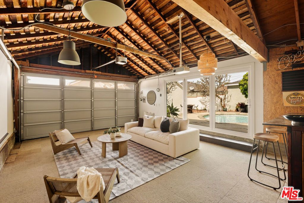 Image 22 of property listing at 8044 Cowan Avenue, Los Angeles, CA 90045