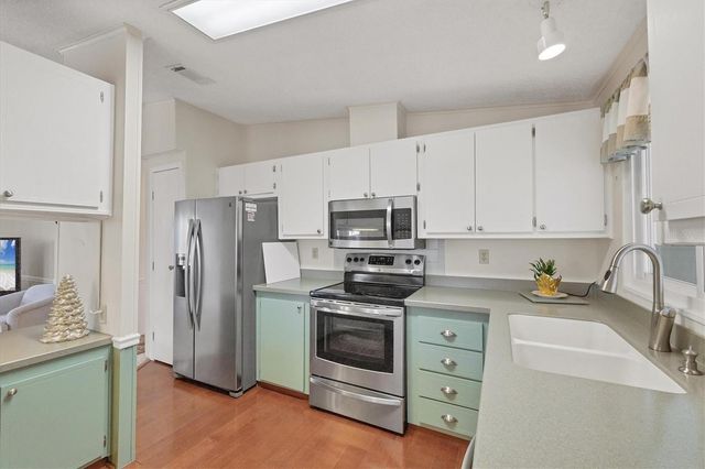 827 TANGERINE WOODS BOULEVARD, Englewood, FL 34223