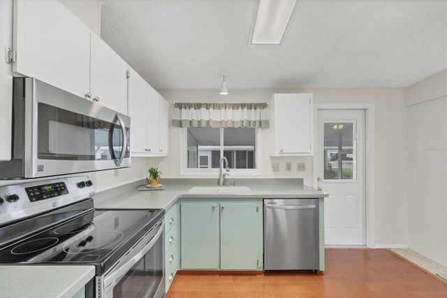 827 TANGERINE WOODS BOULEVARD, Englewood, FL 34223