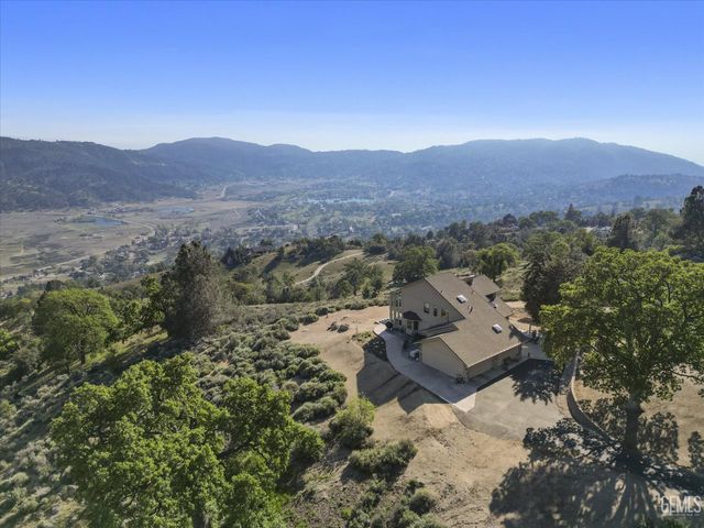 24930 Paramount Drive, Tehachapi, CA 93561