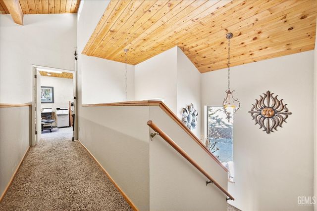 24930 Paramount Drive, Tehachapi, CA 93561
