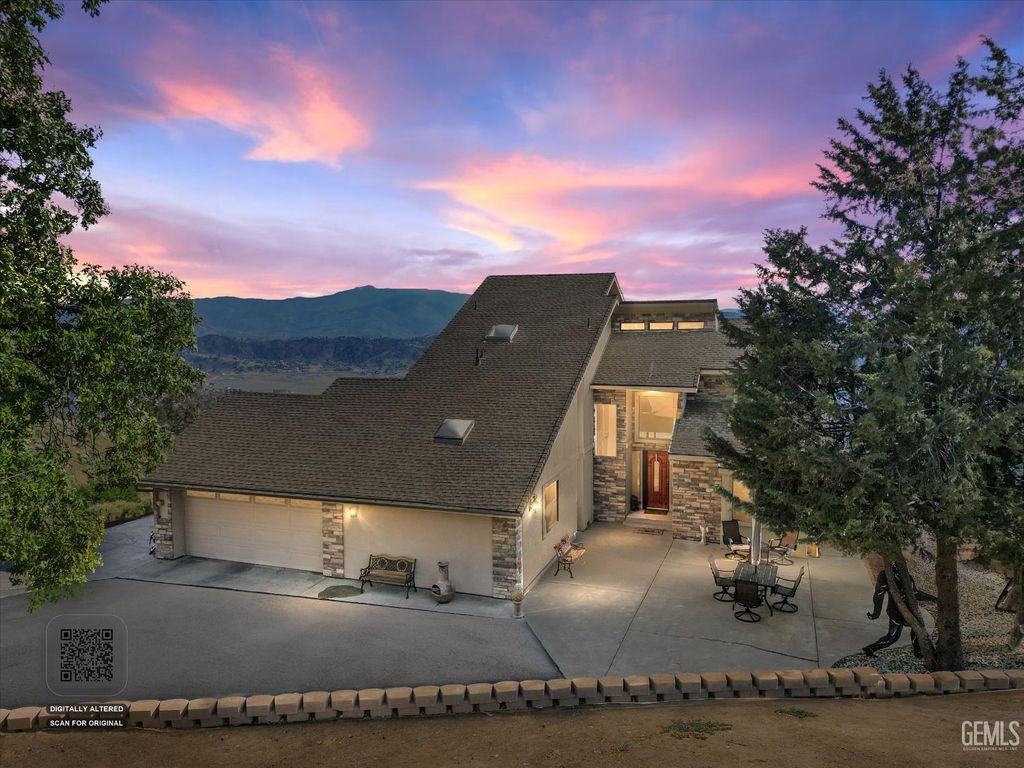 24930 Paramount Drive, Tehachapi, CA 93561